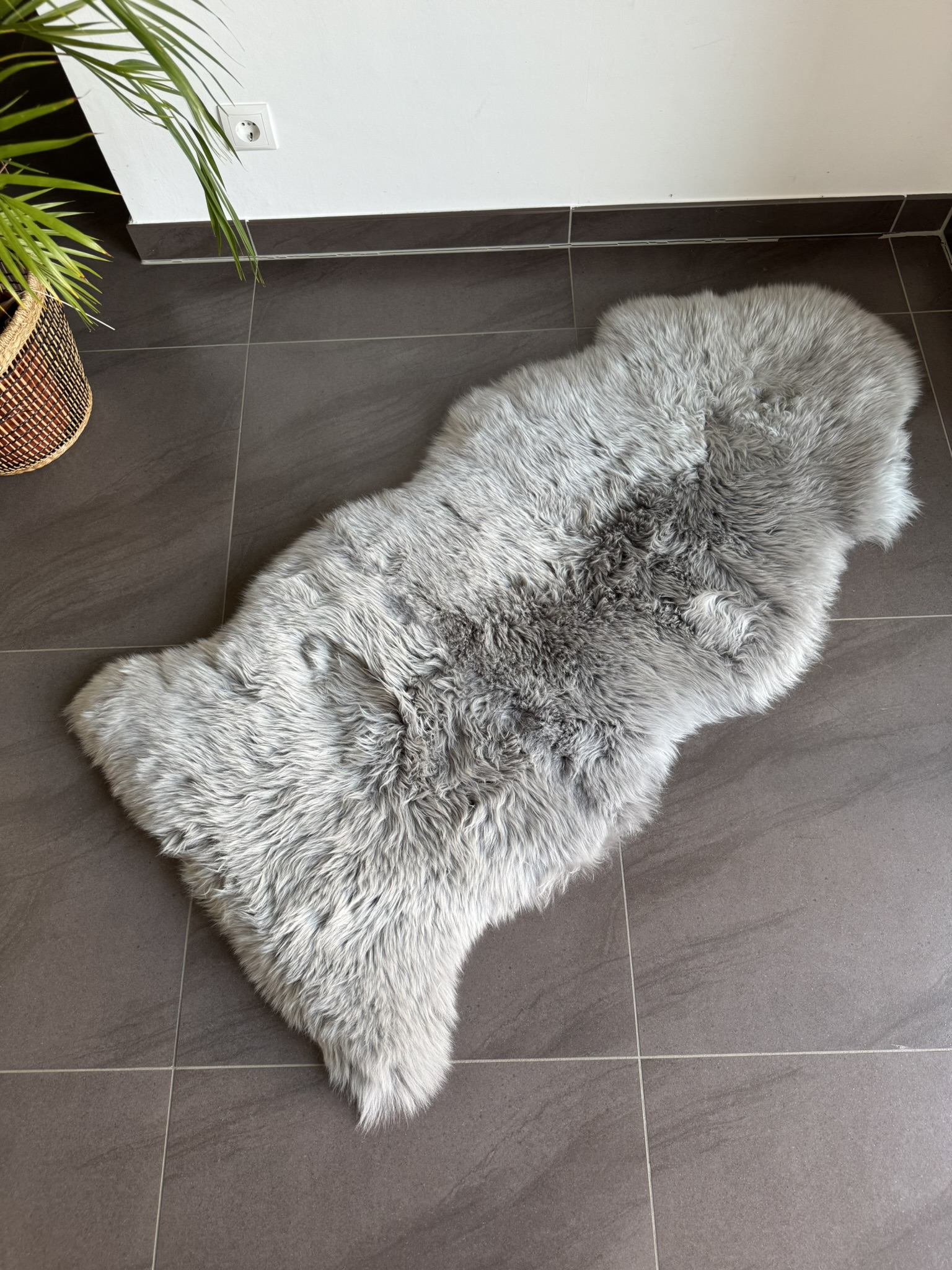 Dekofell aus 1,5 Fellen FEET ca. 135 x 60 cm