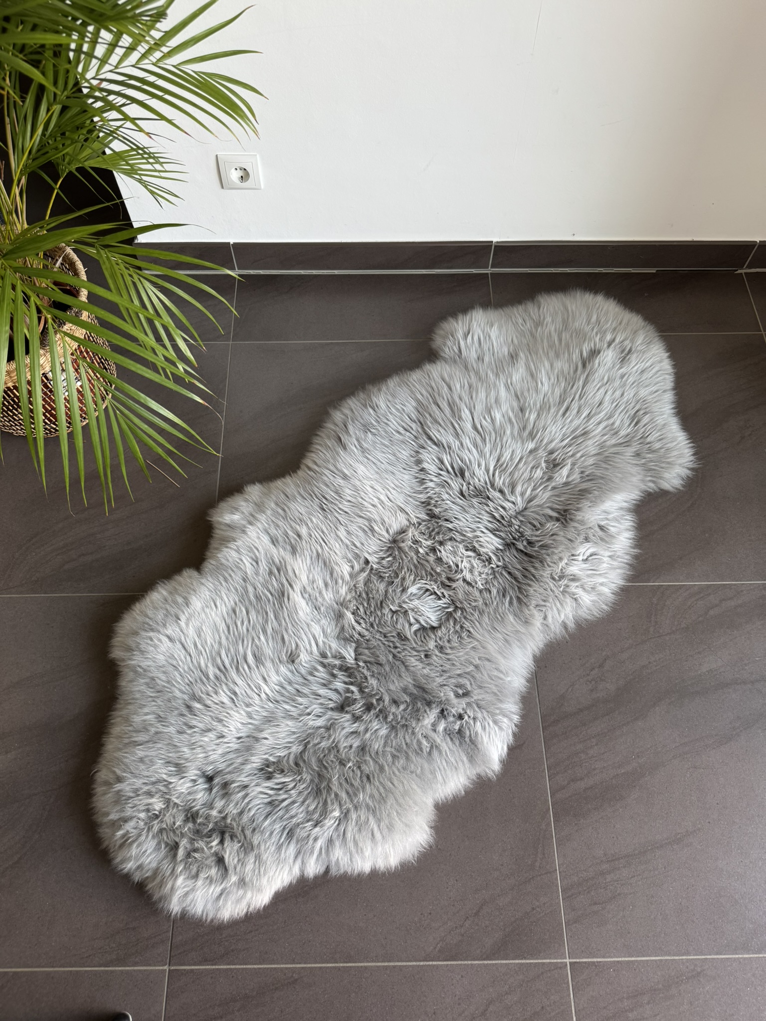 Dekofell aus 1,5 Fellen HEAD ca. 135 x 60 cm